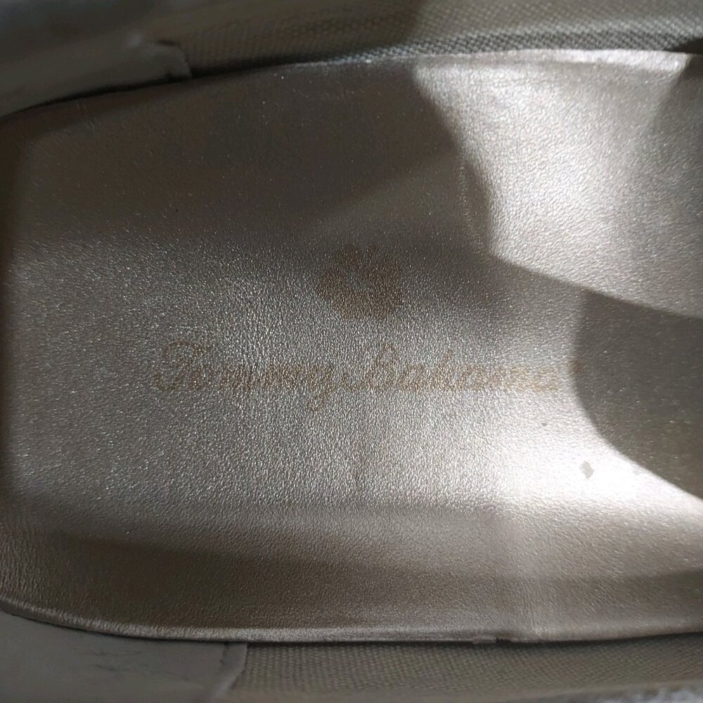 Tommy Bahama Gold Slip On Loafers Size 6.5 Preppy - Picture 9 of 9